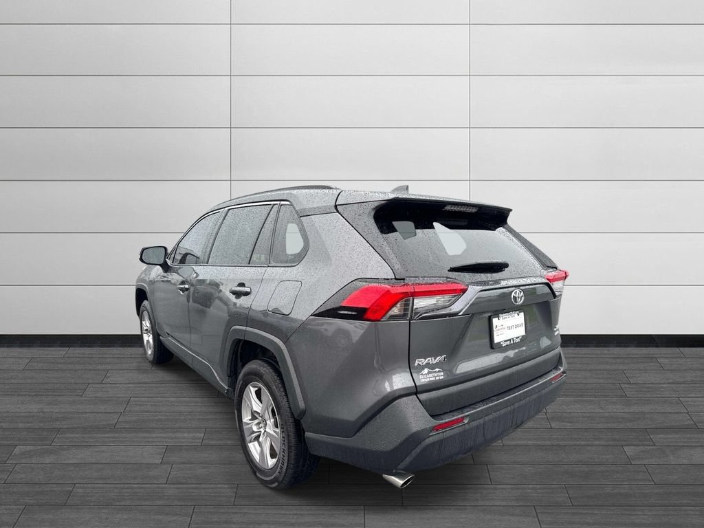 Used 2025 Toyota RAV4 XLE AWD/4WD image 5