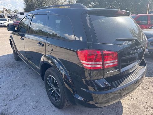 Used 2017 Dodge Journey SE w/ Flexible Seating Group image 5