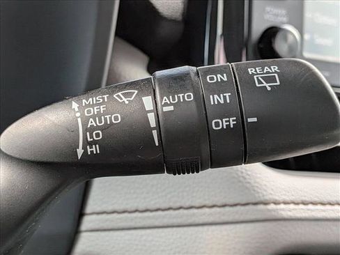Used 2022 Toyota RAV4 XLE Premium AWD/4WD image 10