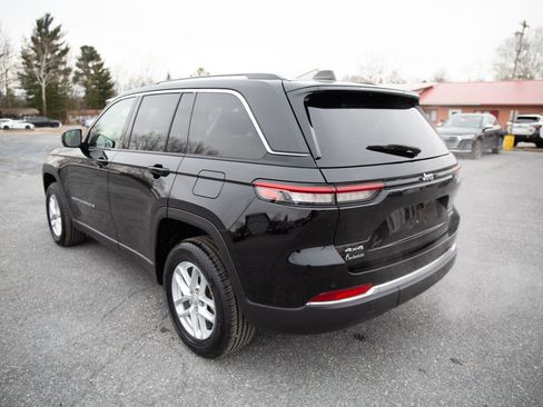 Used 2023 Jeep Grand Cherokee Laredo image 7