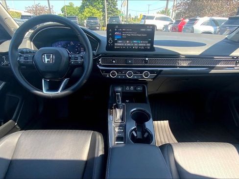 Used 2024 Honda Civic Touring image 15