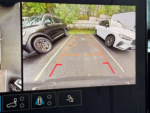 Used 2025 GMC Acadia Elevation image 20