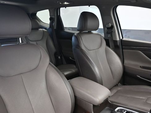 Used 2019 Hyundai Santa Fe Limited image 12