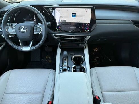 Used 2025 Lexus RX 350 w/ Convenience Package AWD/4WD image 17
