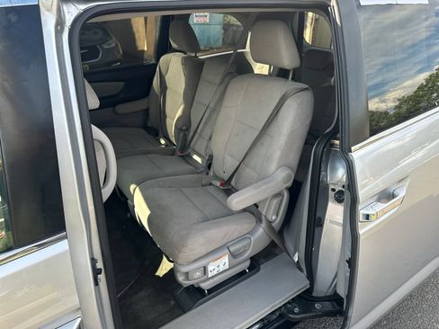 Used 2012 Honda Odyssey EX image 16