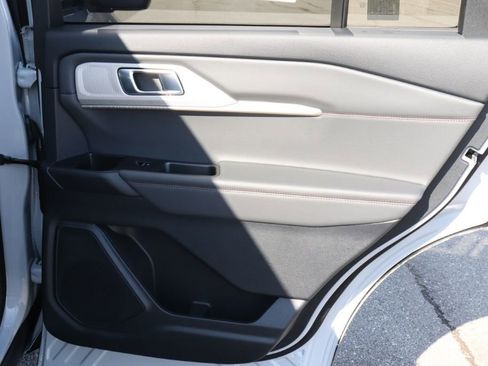 New 2026 Ford Explorer Active image 44