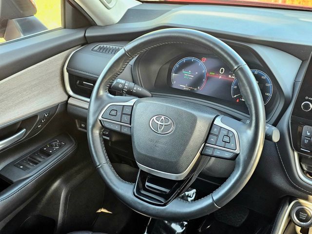 Used 2024 Toyota Grand Highlander AWD image 31