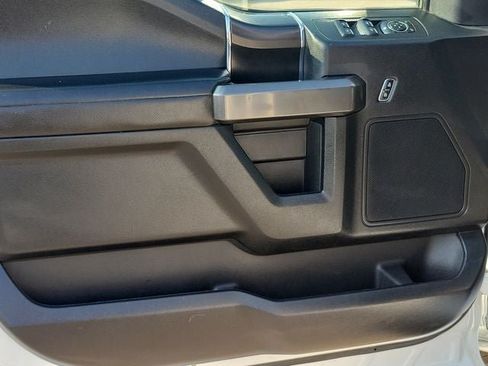 Used 2018 Ford F150 XLT w/ Equipment Group 302A Luxury AWD/4WD image 26