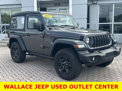 Used 2025 Jeep Wrangler Sport AWD/4WD image 5