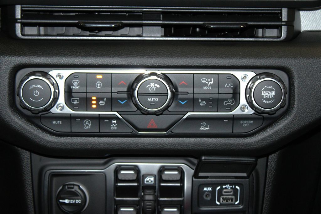 New 2026 Jeep Gladiator Sport AWD/4WD image 20