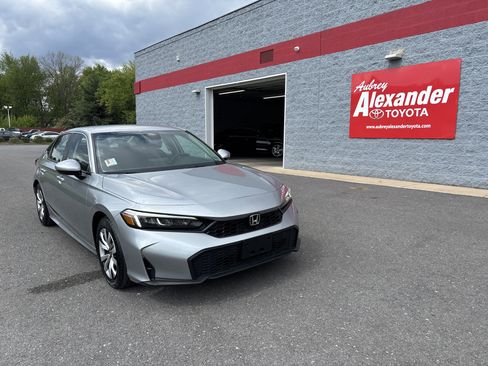 Used 2025 Honda Civic LX image 1