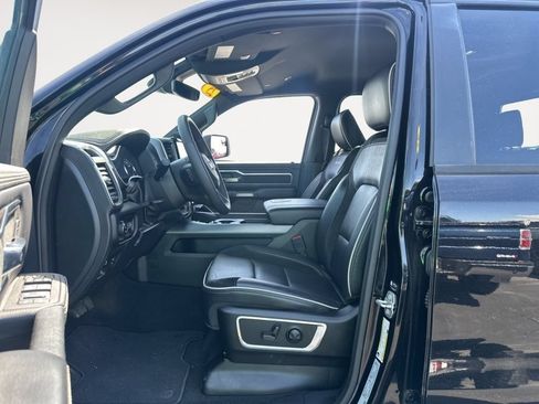 Used 2025 RAM 1500 Laramie AWD/4WD image 11