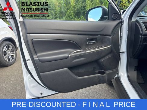 Used 2025 Mitsubishi Outlander Sport SE AWD/4WD image 15