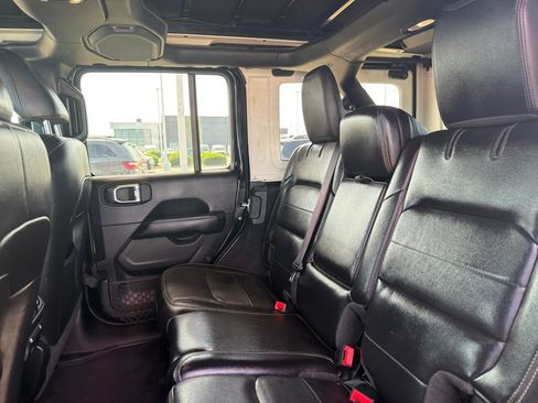 Used 2020 Jeep Wrangler Unlimited Sahara AWD/4WD image 27