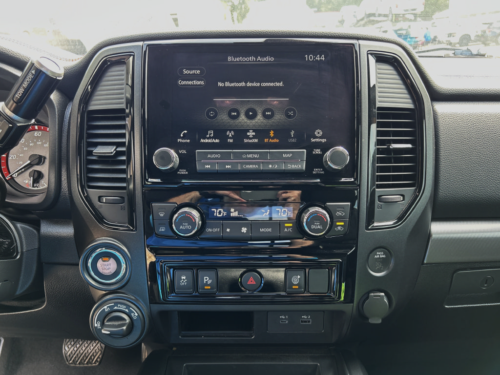 Used 2021 Nissan Titan PRO-4X w/ Off Road Protection Package AWD/4WD image 17