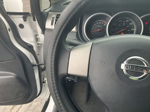 Used 2010 Nissan Versa 1.8 S image 18