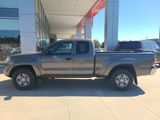 Used 2010 Toyota Tacoma 4x4 Access Cab V6 image 4