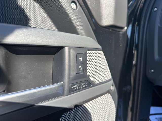 Used 2023 Land Rover Defender 130 X AWD/4WD image 19