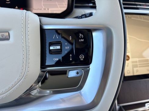 New 2026 Land Rover Range Rover Long Wheelbase SE image 28