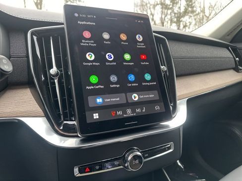 Certified 2025 Volvo XC90 B5 Plus image 26