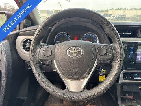 Used 2017 Toyota Corolla L image 12