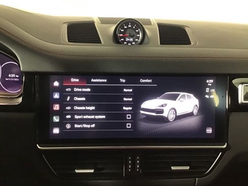 Certified 2022 Porsche Cayenne GTS AWD/4WD image 35