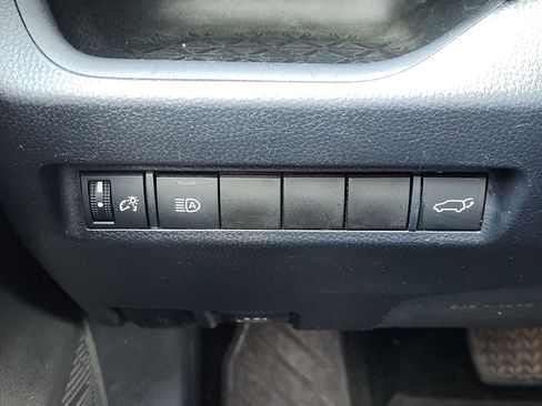 Used 2019 Toyota RAV4 XLE image 26