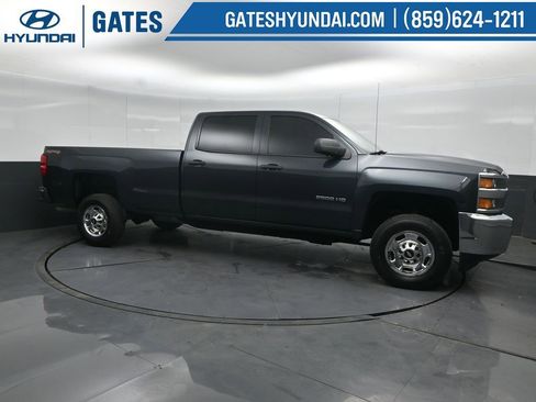 Used 2017 Chevrolet Silverado 2500 W/T AWD/4WD image 4