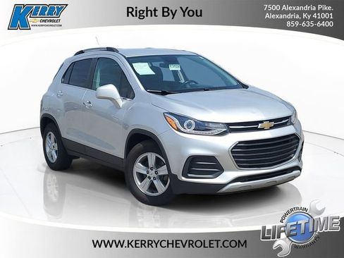 Used 2019 Chevrolet Trax LT w/ LT Convenience Package FWD image 1