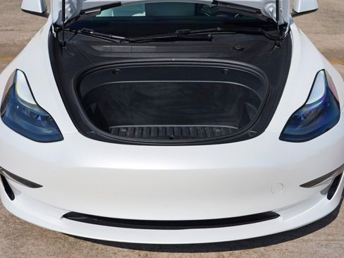 Used 2023 Tesla Model 3 Standard Range RWD image 8