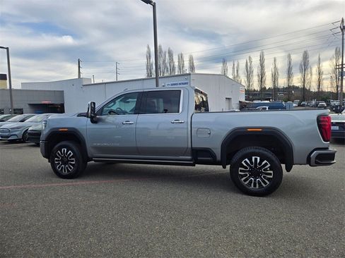 Used 2024 GMC Sierra 2500 Denali Ultimate w/ Max Trailering Package image 8
