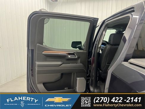 Used 2024 GMC Sierra 1500 Denali w/ Denali Reserve Package AWD/4WD image 9