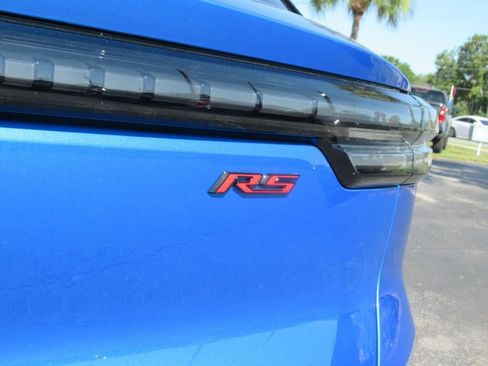 New 2025 Chevrolet Equinox EV RS w/ Convenience Package II image 8