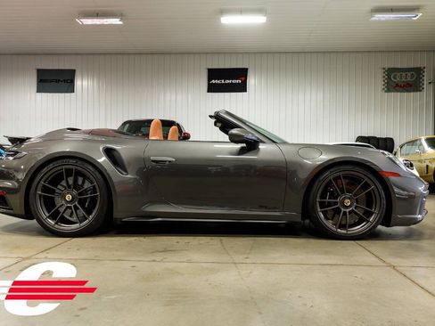 Used 2024 Porsche 911 Cabriolet AWD/4WD image 10