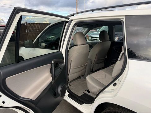 Used 2011 Toyota RAV4 2WD w/ Base L4 Extra Value Pkg image 10