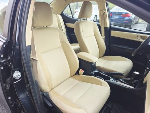 Used 2017 Toyota Corolla LE image 17