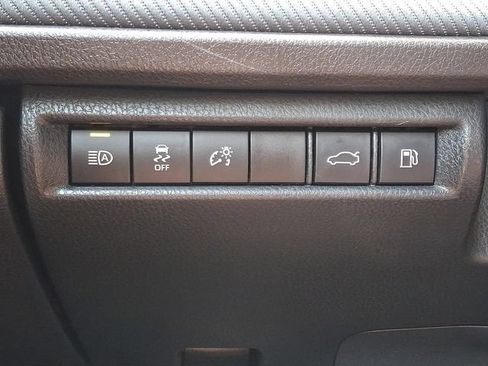 Used 2025 Toyota Camry SE FWD image 26