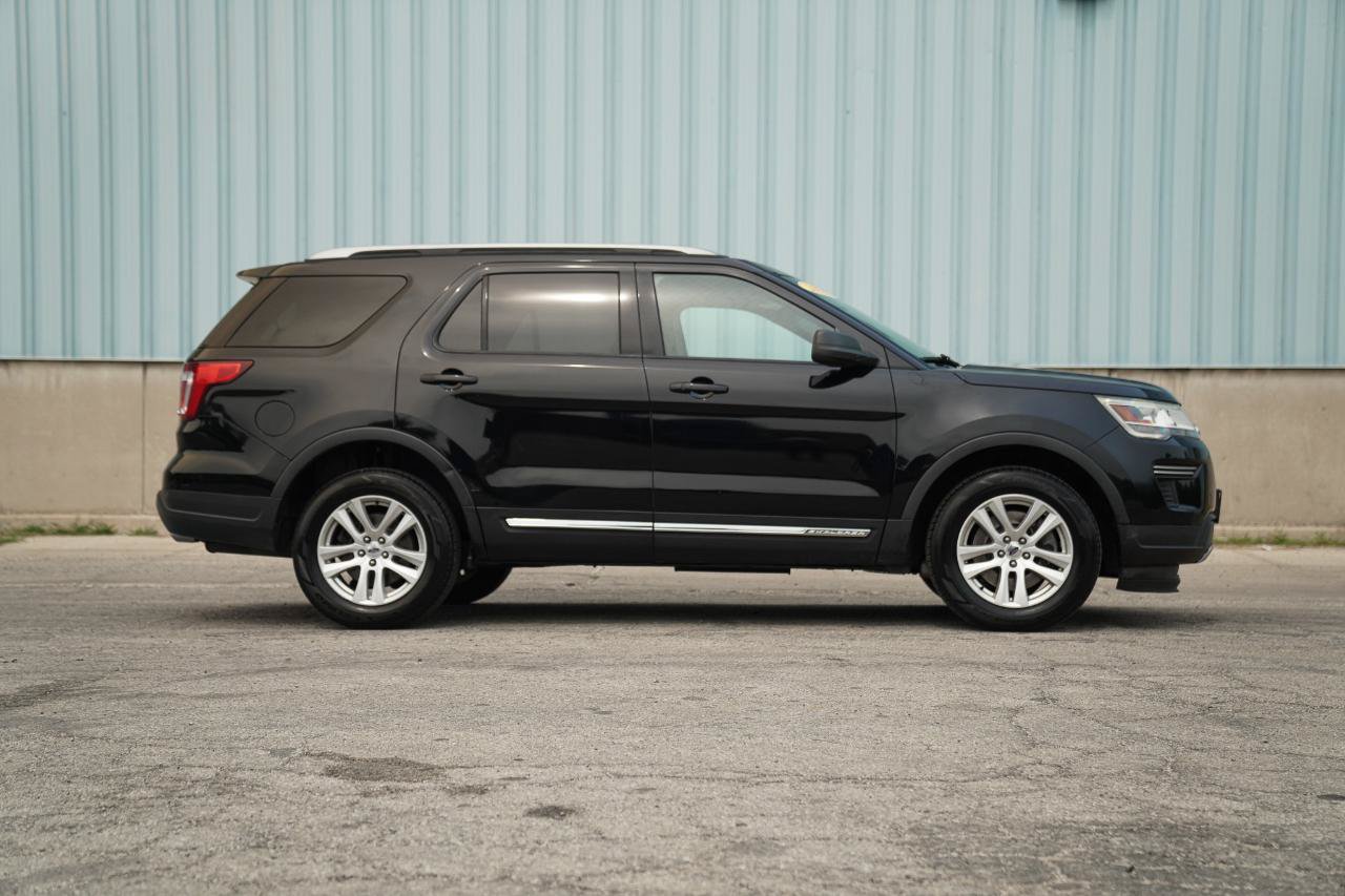 Used 2018 Ford Explorer XLT AWD/4WD image 6