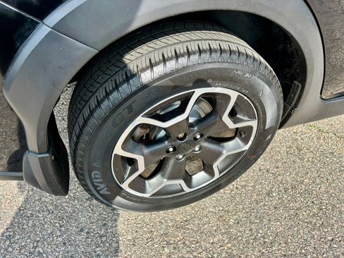 Used 2014 Subaru Crosstrek 2.0i Premium AWD/4WD image 35