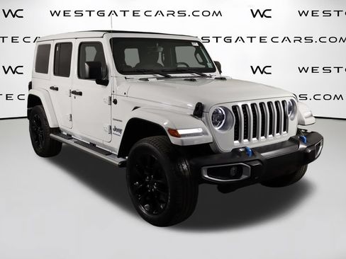 Used 2023 Jeep Wrangler Unlimited Sahara w/ Cold Weather Group AWD/4WD image 43