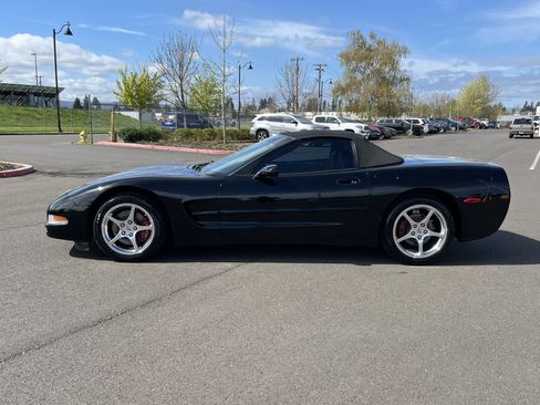 Used 2003 Chevrolet Corvette Convertible w/ Preferred Equipment Group1 image 2