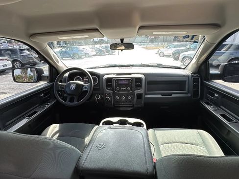 Used 2014 RAM 1500 Express RWD image 9