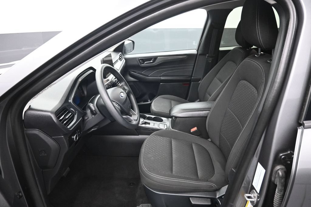 Used 2025 Ford Escape Active AWD/4WD image 9