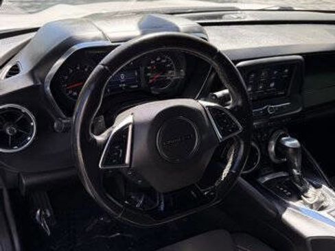 Used 2020 Chevrolet Camaro LT image 11