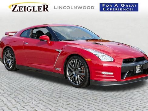 Used 2016 Nissan GT-R Premium AWD/4WD image 7