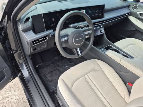 Used 2025 Hyundai Sonata SEL FWD image 11