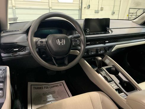 Used 2024 Honda Accord EX image 4