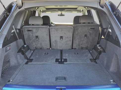 New 2025 Audi Q7 3.0T Prestige image 16