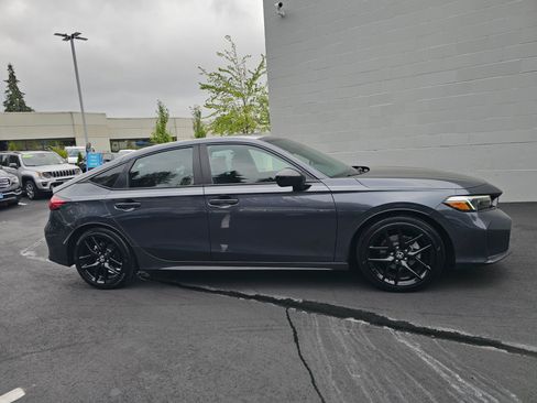 Used 2025 Honda Civic Sport image 8