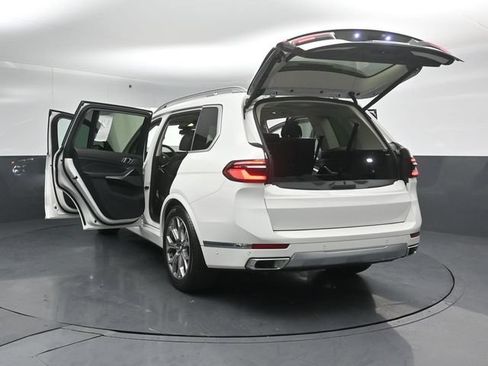 Used 2023 BMW X7 xDrive40i AWD/4WD image 57
